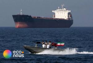 توقیف کشتی حامل سوخت قاچاق در خلیج فارس+فیلم